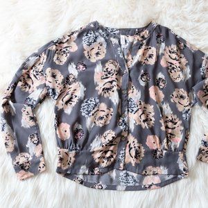 Vintage Peach and Grey Floral Women's Blouse